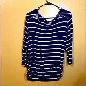 I’m selling a fig & blu shirt from target .